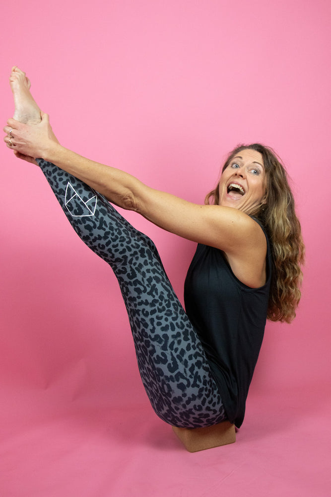 
                  
                    Leo Leggings - Grey
                  
                