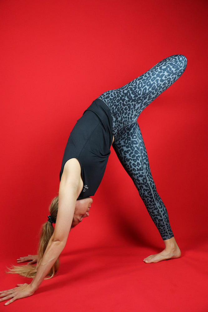 
                  
                    Leo Leggings - Grey
                  
                
